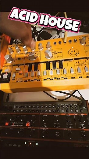 Oldskool acid house vibes. Behringer RD-8 drum machine (808) , TD-3 (303) , GRIND synths #house