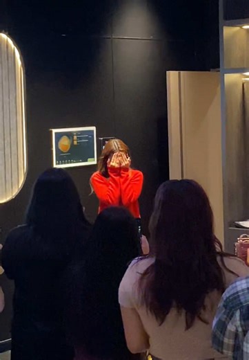 plot twist: she had no idea. 🎂✨ Last night’s birthday surprise for Thea Astley was giving pure main character energy — loud cheers, big hugs, and a room full of love the moment she walked in. @TheATeam Official And of course, Memory Dump was there to catch every “wait… WHAT?!” moment. 📸 Got a surprise, party, or core memory coming up? Let’s capture it. 💌 #theaastley #sparklegmaartistcenter #photoboothtrend #recommendations #fyp