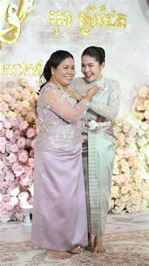 Bride in Gorgeous Traditional Wedding Dress 💐👰 #TraditionalWedding #WeddingStyle