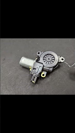 You know the difference between a fast-blow and a slow-blow fuse. #automobile