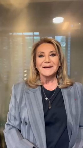 Icône de la chanson française, Sheila nous fait l’honneur de monter sur la scène de Jazz au Phare le 6 août, au pied du Phare des Baleines. Une soirée magique en perspective, entre tubes inoubliables et émotion à ciel ouvert… 🌊🎤 Un moment rare, à ne surtout pas manquer. | Jazz Au Phare