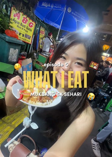 kyknya ini hari aku mukbang terbanyak deh 😰 segala macem makanan mulai dari Indo food, kue” tradisional, picca steakroom juga WKWKW ANDD GULTIK ENAK BGT MAU LAGIII 😓#whatieatinaday #juarasantap #promomakanharian #adayinmylifeindonesia #kulinerjakarta