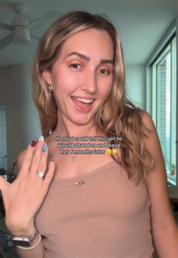 the ring is still so beautiful to me.. that man not so much 😭🫣 #taylorswift #ttpd #engaged #almostmarried #breakup