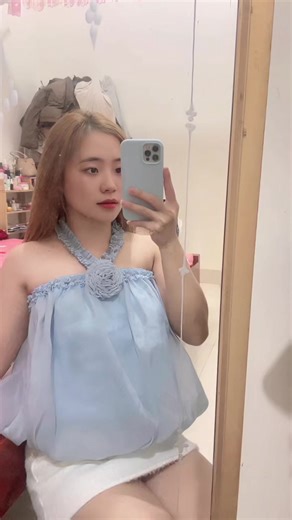 Mình không có khái niệm ghét ai hết, ai quan tâm tới cuộc sống của mình thì mình xem là fan 😅