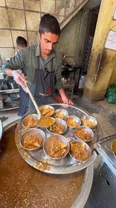 405K views · 7.7K reactions | Most Famous Samosa chaat | Rawalpindi Street Food #fblifestyle | Asim Ab kashmiri | Facebook