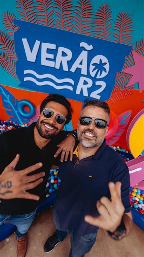 Verão R2 on Instagram: "Um sábado de Carnaval com sabor domingo 🎉 Junto com @blocoeduardoemonica vamos viver o melhor do Carnaval no nosso Verão. Estamos contando com vocês pra deixar o fim de semana ainda mais bonito e divertido hein?! 👀 ÚLTIMOS INGRESSOS 🔥🔥 Acesse r2.com.vc e garanta o seu! 🦩 ☀️Verão R2 🗓️ 17 de janeiro a 15 de fevereiro 📍 Na Praia Parque, Brasília (DF) #VeraoR2 #R2comvc #RedeReal"