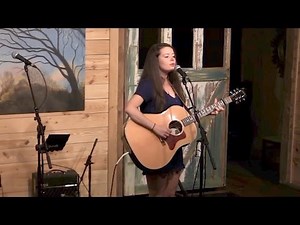 Magnolia Queen - Emily Scott Robinson