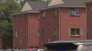 'It's false information': Tenants respond to claims Aurora complex overtaken by Venezuelan gang