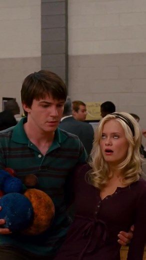 Julian Sheridan on Instagram: "Superhero Movie (2008) - an offscreen "My eyes" is one of my favourite tropes, laugh every time #superheromovie #spoofmovie #myeyes @sara_paxton @drakebell"
