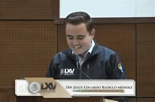 Que uno de los requisitos para ser diputado sea saber leer… porque al parecer el diputado panista Jesús Eduardo Badillo no lo tiene muy claro. Con los 100 mil pesos que recibe cada mes, tal vez podría invertir en un curso de lectura básica, ¡o al menos para aprender a leer lo que firma! | Zacatecas 3.0 | Facebook