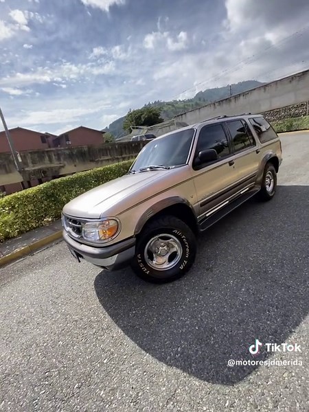Ford Explorer 1998 Eddie Bauer | Camioneta Ford en Venta