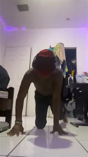 Anime Physique Challenge: Toji Fushiguro Push-Up Grind Day 213 #fitness #workout #jujutsukaisen