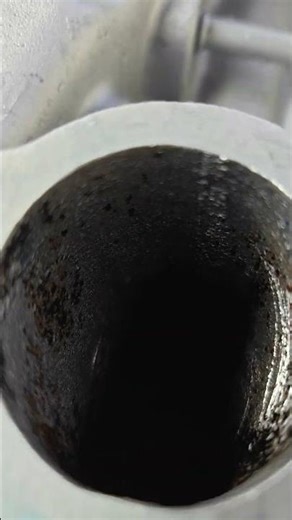 other hole tapped on the gt40 intake