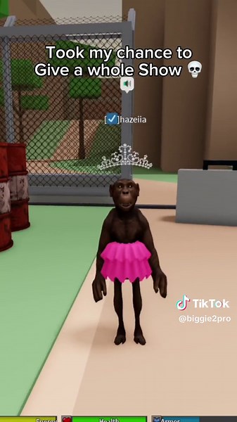 Da Hood Roblox Game Show Featuring Yukio and Hazeiia