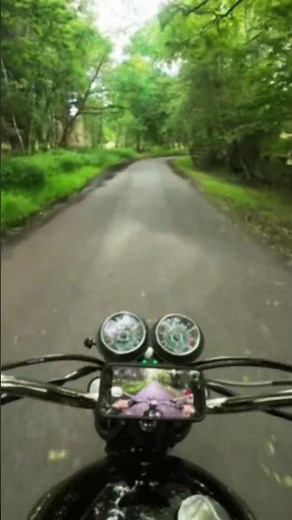 Relaxing Ride Through Country Lanes #triumphbonneville