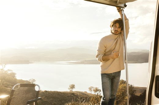 "Digam-me o que faço com 1.300€": jovem de 29 anos não tem dinheiro para pagar uma renda e esta foi a solução que encontrou