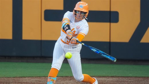 Gabby Leach blasts walk-off home run to complete Tennessee softball sweep vs LSU