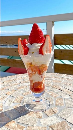 【早川農園 cafeいちご畑】駿河湾を眺めていちごパフェ！【静岡市駿河区】 #Shorts #カフェ #静岡