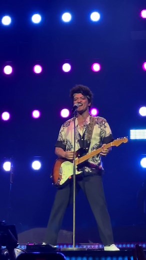 Marry You Bruno Mars: Proposal Song and Concert Footage