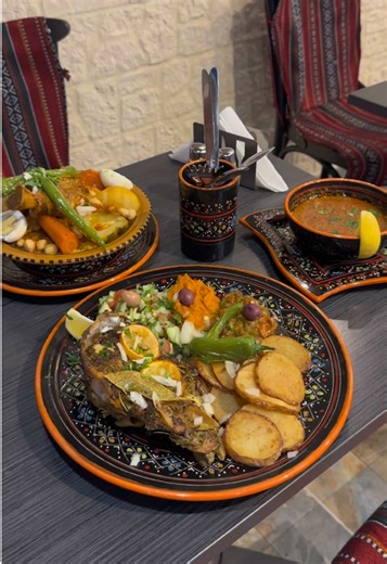 Marre de manger toujours la même chose à Bordeaux ? 😩 Viens découvrir El Margoum, notre restaurant qui met à l’honneur les spécialités tunisiennes 🇹🇳 📍20 avenue Georges Clemenceau, Cenon 👀 Tag la personne avec qui tu viens tester #tunisia #bordeauxfood #elmargoum #restauranthalal #pourtoi