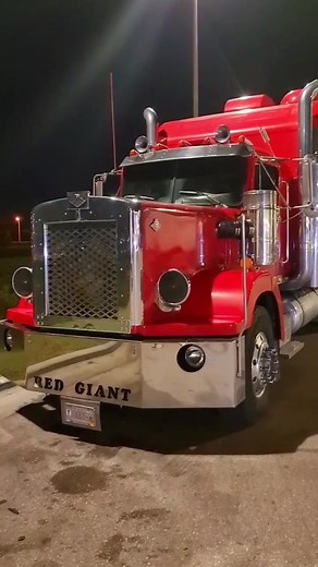 Red Giant Truck - Massive 18-Wheeler on the Road