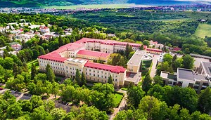 Astazi la USV Iasi incepe Congresul Stiintific International Anual. Petronela Cotea Mihai | Radio Iaşi | Facebook