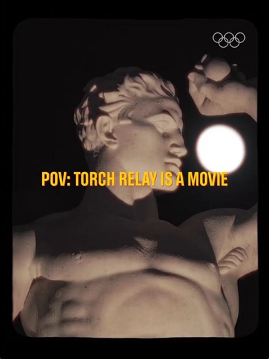 The Olympic torch lights up Rome and it turns every moment into an iconic scene. 📷 #MilanoCortina2026 #WinterOlympics #Olympics @milanocortina2026