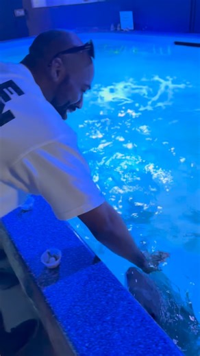 Who is excited for more behind the scenes sneak peeks from day 2 of @junglejordan23 visit to Wildlife World Zoo! Stay tuned to see what amazing animals he will meet today! 😃 @morganbrownwwz #fun #conservation #animals #encounter #zoo | Wildlife World Zoo