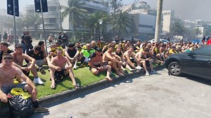 Hinchas de Peñarol detenidos en Rio: presentaron pedido de libertad de 21 mayores y adolescente seguirá recluido hasta el 12