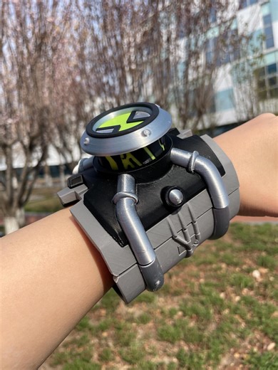 Ben 10 Omnitrix Prop – First Edition (Spring-Loaded Pop-Up)