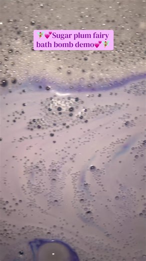 Sugar plum fairy Bath bomb demo!! This one could be in my top 5 favourites!!! #lush #bathbomb #bathbombdemo #fyp #viral