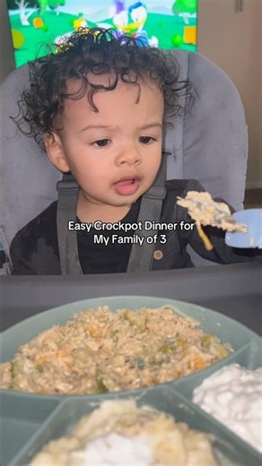 Easy crockpot dinner for my family of 3! 🤍 #crockpot #familydinner #momlife #easyrecipes