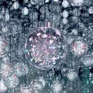 422K views · 3.3K reactions | 麻布台ヒルズ「チームラボボーダレス」 境界なく連続する１つの世界の中で、さまよい、探索し、発見する 境界のないアートに身体ごと没入し、さまよい、意思のある身体で探索し、他者と共に世界を創り、発見していく。 | teamLab Borderless / チームラボボーダレス | Facebook