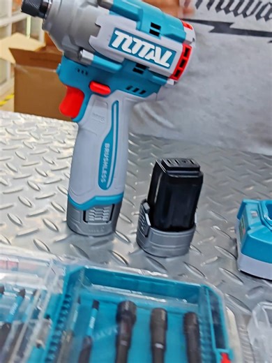 🔥Tu complemento ideal para tus chambitas en casa 🤩. Un atornillador de 16V super potente y listo para la chamba 💪🏻😎 con tremendos set de accesorios de impacto 🔥. No te pierdas de tremendo kit 😉, haz tu pedido al 📲 958 160 876 #interaccion #edicionlimitada #herramientas #setherramientas #setherramientas #TOTAL #16V #viraltools #lima #itools #ventas #oferta #pedidos #envios