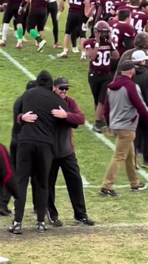 A great coach and an even better person. A true leader of young men. Rest in peace, Tim Kirk 💚🏈