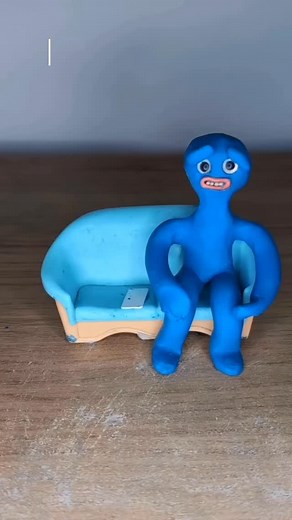 Happy bonfire night 🎇 . . . . #libbysanimations #stopmotion #claymation #animation #pov #relatable #comedy #fartsarefunny #bonfirenigut #fireworks #5thnovember | Lizabethh Mulligan