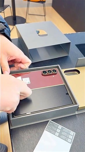 Samsung Galaxy W26 Hands-On & Unboxing | Global First Look