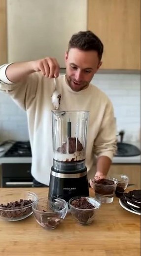 Making Chocolate Shake in 10 Seconds! 🍫🥤