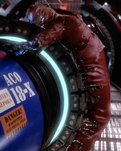 🔥 T-850 vs T-X! EPIC Terminator 3 Showdown – Who Wins?! 🤖✈️