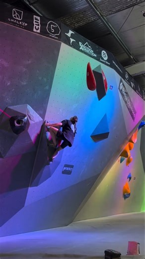 Routesetting on Instagram: "NICE STYLE 😎🔥 @andrewchenphoto My W4 finals bloc styled by @oceana_climbing - another year another @boulder.lab masters. Bigger and badder than ever. Grateful to be able to set comps like these. Thanks everyone for coming. Thanks for trying hard 🙌Thanks team 🙏 @pat__klein @chalkyyyyyyyyyy @lili___jones @someshakalord @misscheff.ings @sam.gull_ @nedclimbs @jimmykxox @trshthm @angiejudd_ @stan_browning @oscar.landman @frictionaddictionclimbing @unparallelaus @boulde