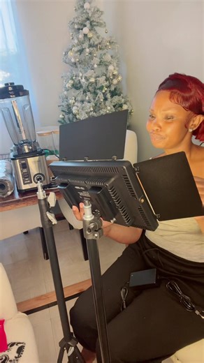 U800 LED Lights: Illuminate Your Content Creation