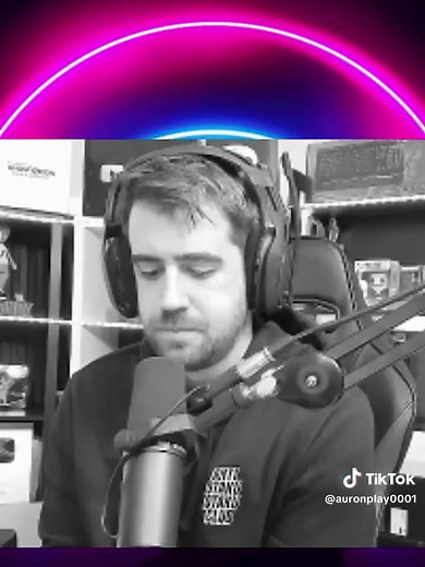 Ediciones divertidas de Among Us con Auron Play