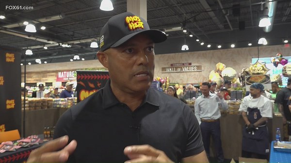 Hall of Fame Yankees’ closer Mariano Rivera pitches new hot sauce in Connecticut