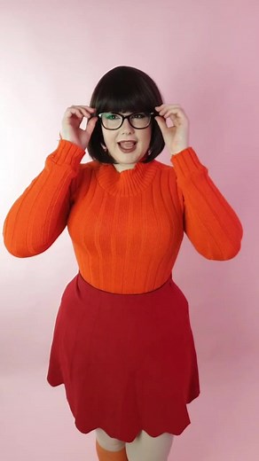 Velma Cosplay: Bringing Velma Dinkley to Life