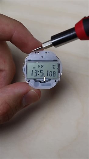 Stevie Sells | I turned a dumb watch smart 🧠 @imsteviesells #watch #mod #tech #gadget #moddedwatch #olleewatch | Instagram