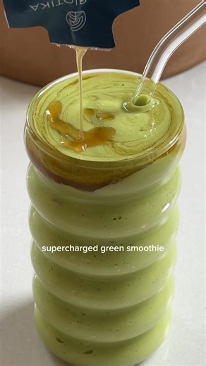 3.1K views · 18 reactions | This is your sign to start adding Irish Sea Moss to your smoothies INGREDIENTS:  1 banana 陋 1/4 avocado  1/4 cup pineapple 省 1/3 cup mango  1 tbs hemp seeds  handful of spinach 拏 1/3 cup almond milk 癩 1 medjool date  1 packet Cymbiotika Irish Sea Moss Blend everything up with a drizzle of Irish Sea Moss and enjoy!朗 | Cymbiotika | Facebook