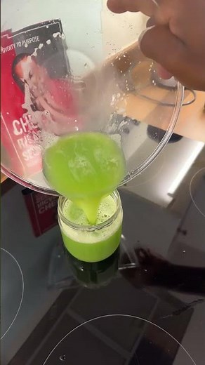 Drink Cucumber Celery Lemon Ginger Detox Juice 🍋🥒 #drink