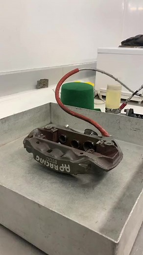 1M views · 3K reactions | Removing our calliper pistons ready for re sealing !! #asmr #information #fyp #teamdynamicsmotorsport #teamdynamicswheels #fypシ #fypage | يوميات الجنوب | Facebook