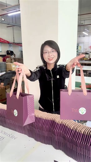 Craft Your Story in Luxury:Elegant Paper Bags Designed for Discerning United States Fashion & Beauty Brands .Make your unboxing an event.Featuring premium gold foil stamping and attractive uv printing.We help small business create a memorable reveal. *Source Direct,Price Direct *Artisanal,Handmade Quality *Luxe Gold Foil Stamping Branding*Sustainable -Made Luxury *Your End-to-End OEM&ODM Expert Ready to Create Your Signature Unboxing Moment?Check Bio DM Us to Design Your Packaging!#packagingsolu