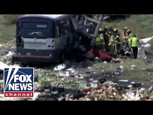 Fatalities in crash involving bus and semi in New Mexico